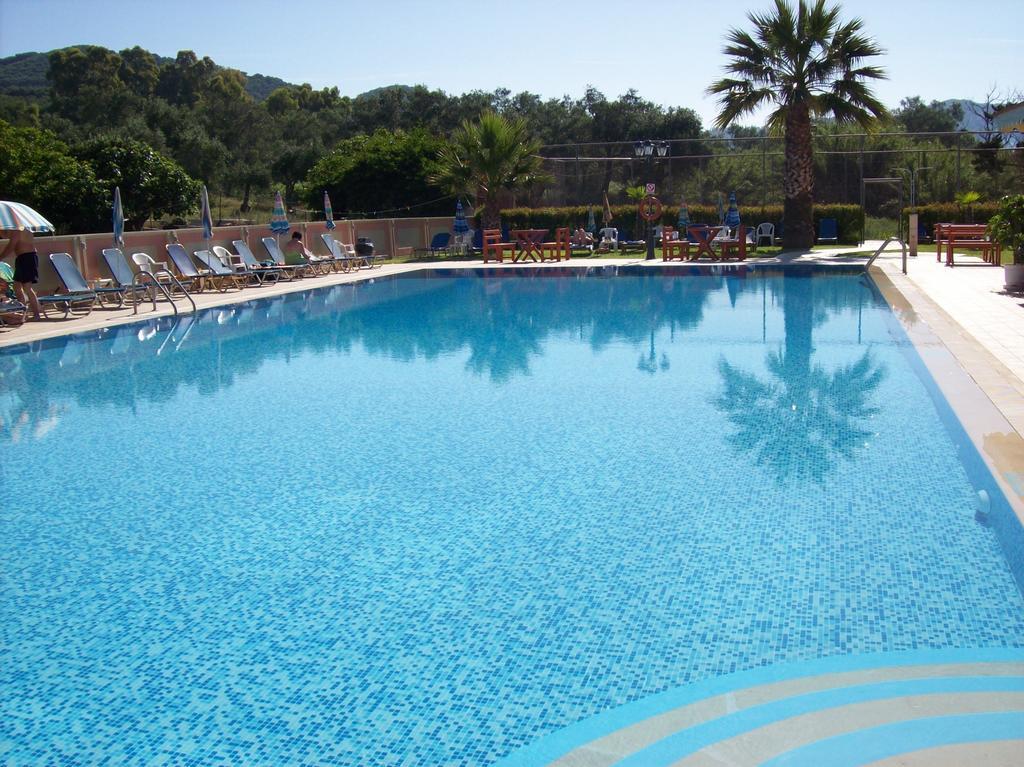 Thomas Bay Hotel Agios Stefanos Avliotes  Екстер'єр фото